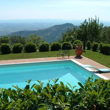 Sleeps 6 Pool Wifi Cortona